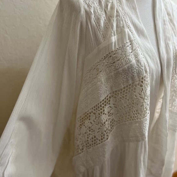 {Anthro} By Elevenses Lace Kimono - Picture 2 of 5